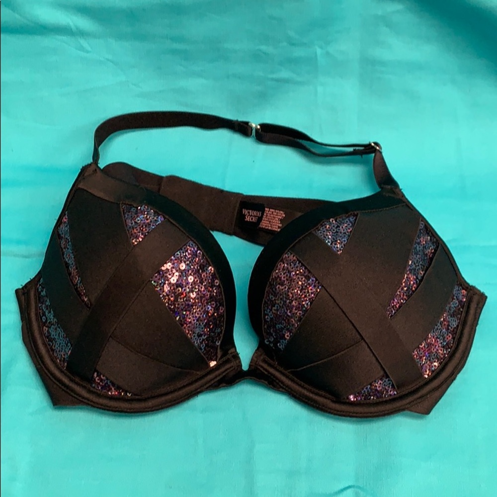 Victoria’s Secret Very Sexy Pigeonnant Bra